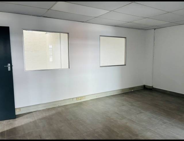 296M² WAREHOUSE TO LET IN RED HILL